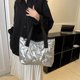 thumbnail image 5 of Bolso Hobo para Mujer Bolso Acolchado Brillante Gran Capacidad Bolso Invierno para Niñas (plateado), 5 of 9