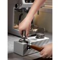 thumbnail image 4 of STAIZHIP Tasseur à Espresso 53mm, Base en Acier Inoxydable 100 % Plate, Tasseur à Café Barista Premium avec Ressort Taré, Poignée et Support en Aluminium Anodisé, Accessoires pour machine à Café, 4 of 7