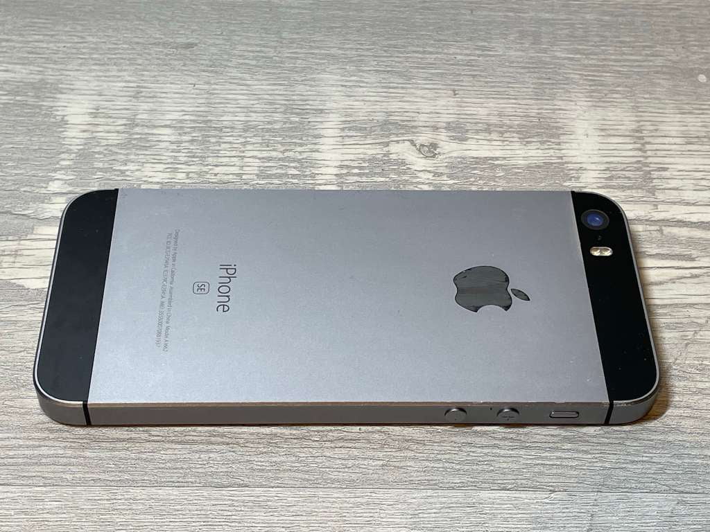 Apple iPhone SE 16GB Unlocked Cell Phone Space Gray