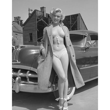 Marilyn Monroe 8X10 Glossy Photo #MMA01