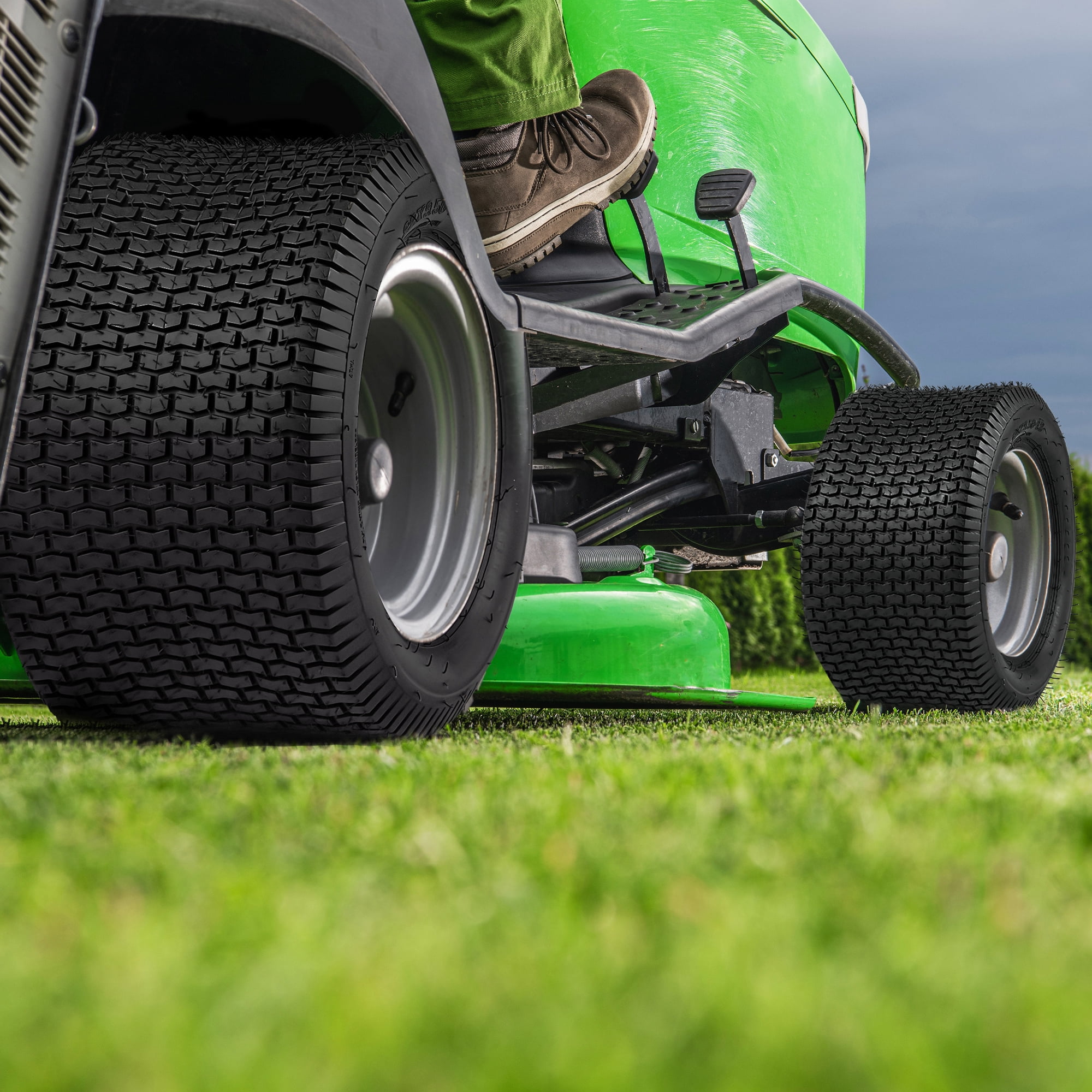 Uforic Set of 2 22x9.50-12 Turf Lawn Mower Tires, Heavy Duty 4 Ply Tubeless Replacement Tires, 1340 LBS Max Load Capacity for Riding Lawn Tractors, Golf Carts & Garden Equipment