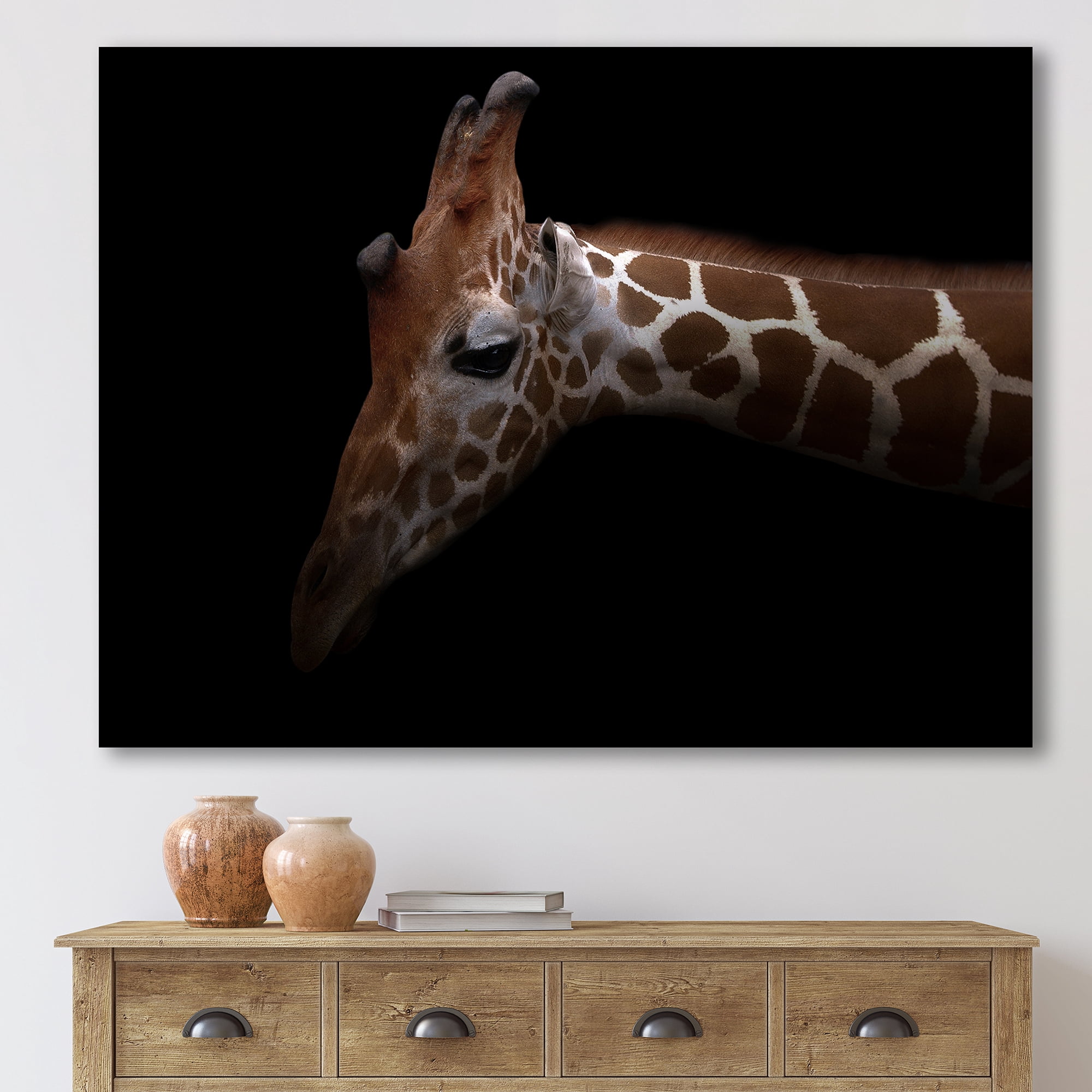 Designart ' Close Up Portrait of A Giraffe VIII ' Farmhouse Canvas Wall Art Print