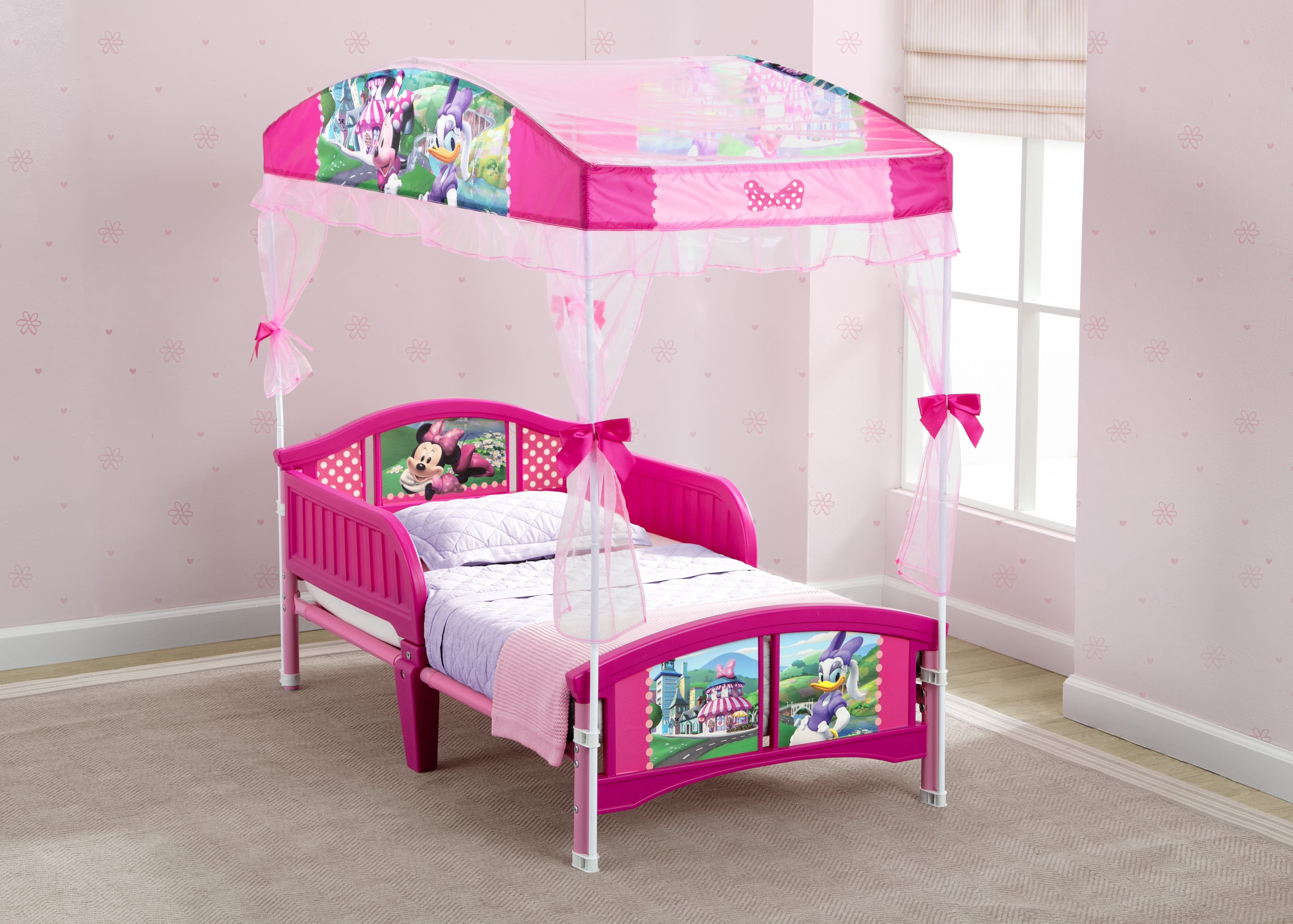 Minnie Mouse Toddler Bed with Canopy by Delta Children