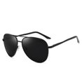 thumbnail image 2 of Un par de gafas de sol fotocromáticas polarizadas con visión nocturna para conducir o pescar (versión polarizada verde-amarilla con montura de pistola), 2 of 4