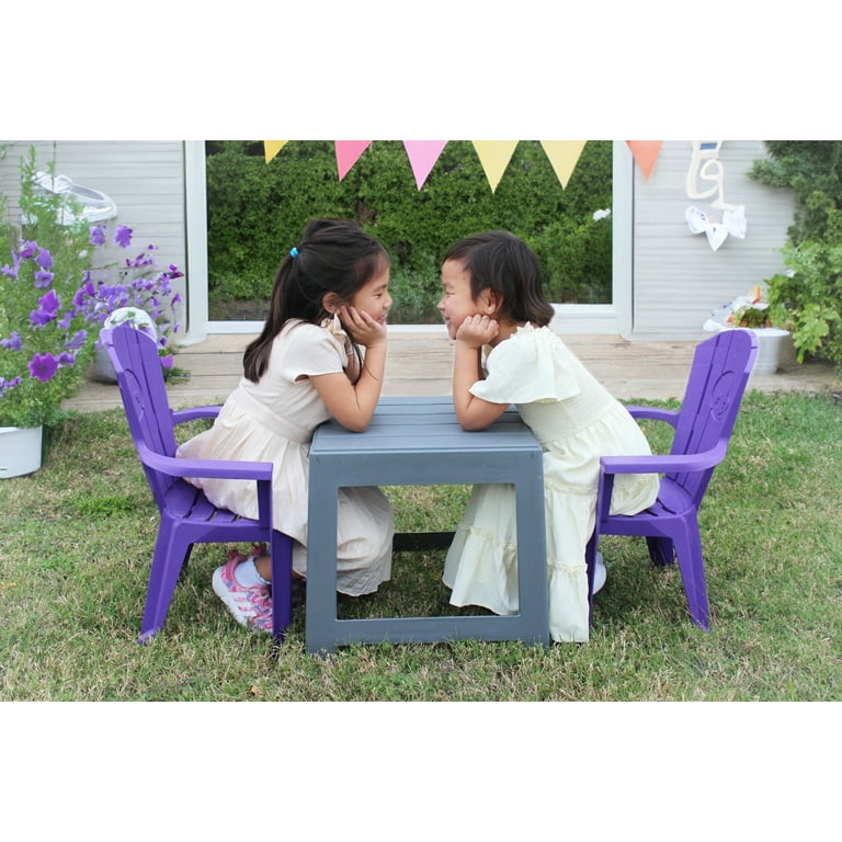 Leigh Country Indoor/Outdoor Kids Resin Chair with Star, 100 Pound