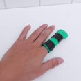 thumbnail image 2 of Férula para dedo NQ espaciador de fijación para dedo en gatillo protector de dedo verde, 2 of 5