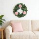 thumbnail image 5 of Coronas de Puerta de Primavera para Puerta Delantera Fuera de Plantas Verdes Artificiales 42cm con Rosas, Plantas Artificiales Al Aire Libre Que Se Ven Reales, Decoración Durante Todo el Año, 5 of 6