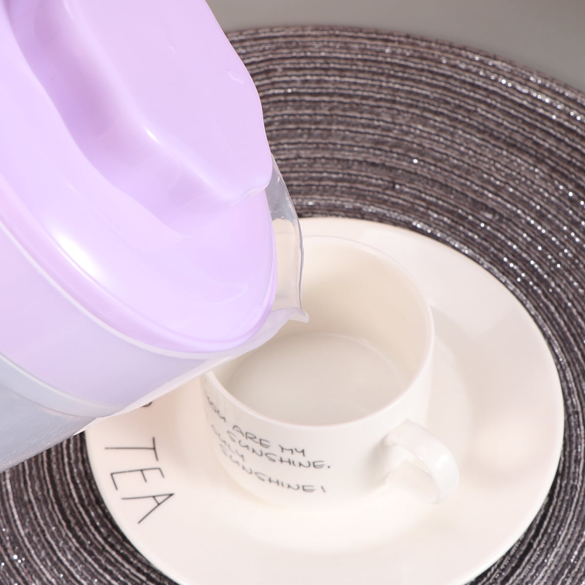1pc Cold Water Pitcher High Temperature Resistant Plastic Beverage Pitcher with Large Capacity for Storage Soy Milk Juice Scented Tea 2L(Purple)