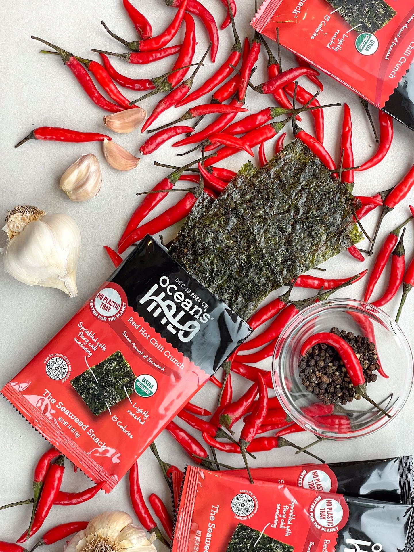 Ocean's Halo Organic Red Hot Chili Seaweed Snack, 25 Pack Crispy Nori Case