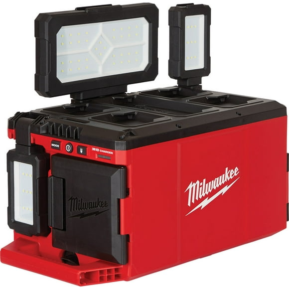 Milwaukee 2357-20 M18 PACKOUT Light/Charger