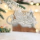 thumbnail image 5 of Decoraciones navideñas, adornos navideños, medalla con letras navideñas para colgar, corona navideña original para colgar, adornos navideños para el árbol de Navidad, letrero de plástico con el alfabe, 5 of 6