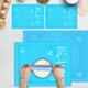 thumbnail image 3 of Tapete para hornear extragrande con medidas Tapete para hornear EVA antiadherente para amasar Tapete antideslizante EVA para encimera de cocina (fondo azul con letras blancas)., 3 of 3
