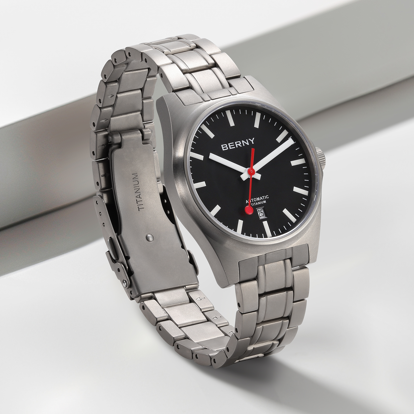BERNY Automatic Titanium Watches for Men, Sport Casual 10ATM Waterproof Analog Mechanical Watch with Date, Super Luminous, Sapphire Crystal, Fashion Minimalist Men's Wrist Watch (Black)