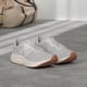 thumbnail image 2 of Zapatilla de running New Balance Fresh Foam Arishi V4 para mujer, talla 9.5, 2 of 9