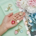 thumbnail image 3 of 10 llaveros de fresa de 5 colores de 70 mm, llaveros kawaii con dijes de corazón, flor y margarita, bonitos dijes para monedero, decoración colgante de acrílico., 3 of 5