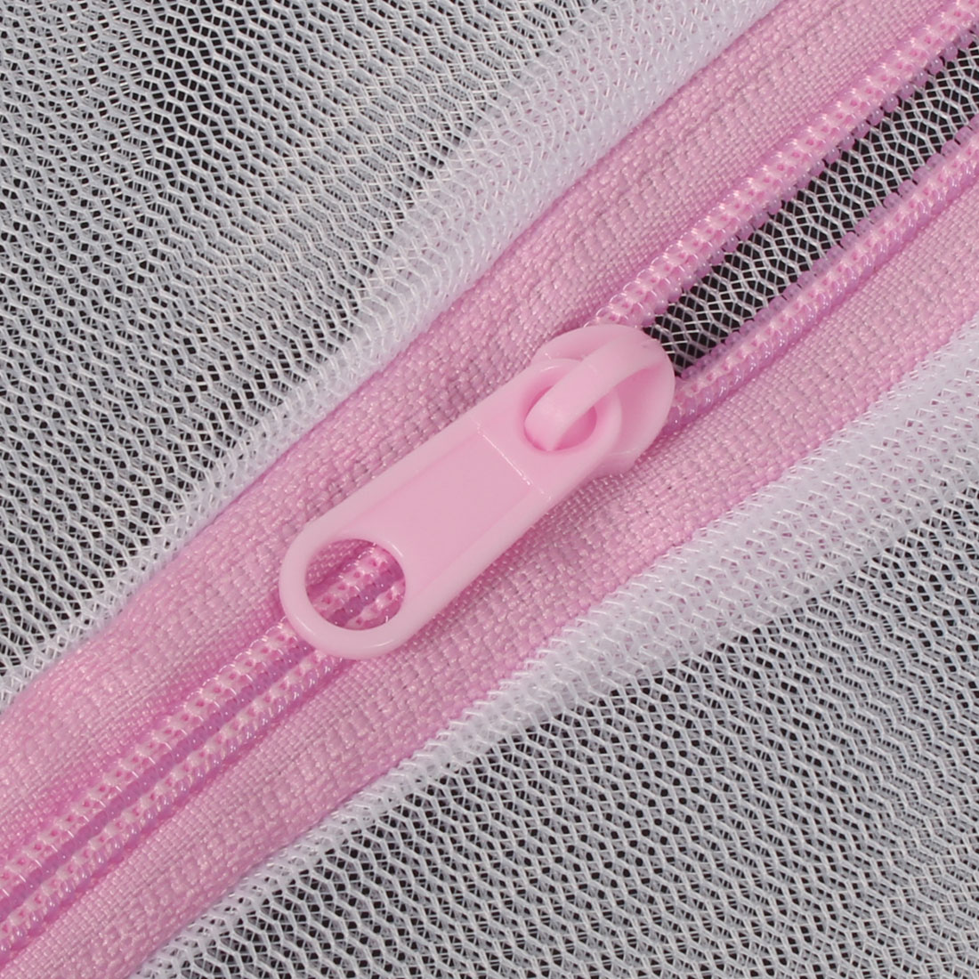 Unique Bargains Mesh Machine Washing Clothes Laundry Delicates Wash Bag White Pink