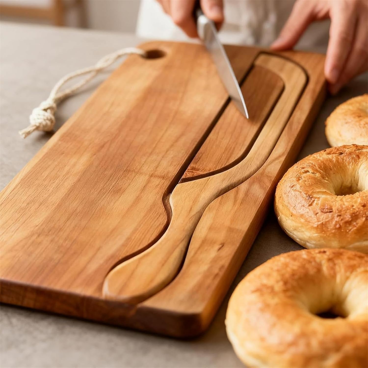 Bread Bow Knife and Board Set, 8 Inch Bread Knife with Matching Crumb Tray, Ergonomic Slicing Kitchen Tool for Homemade Bread, Bagels, Rolls (Wood)