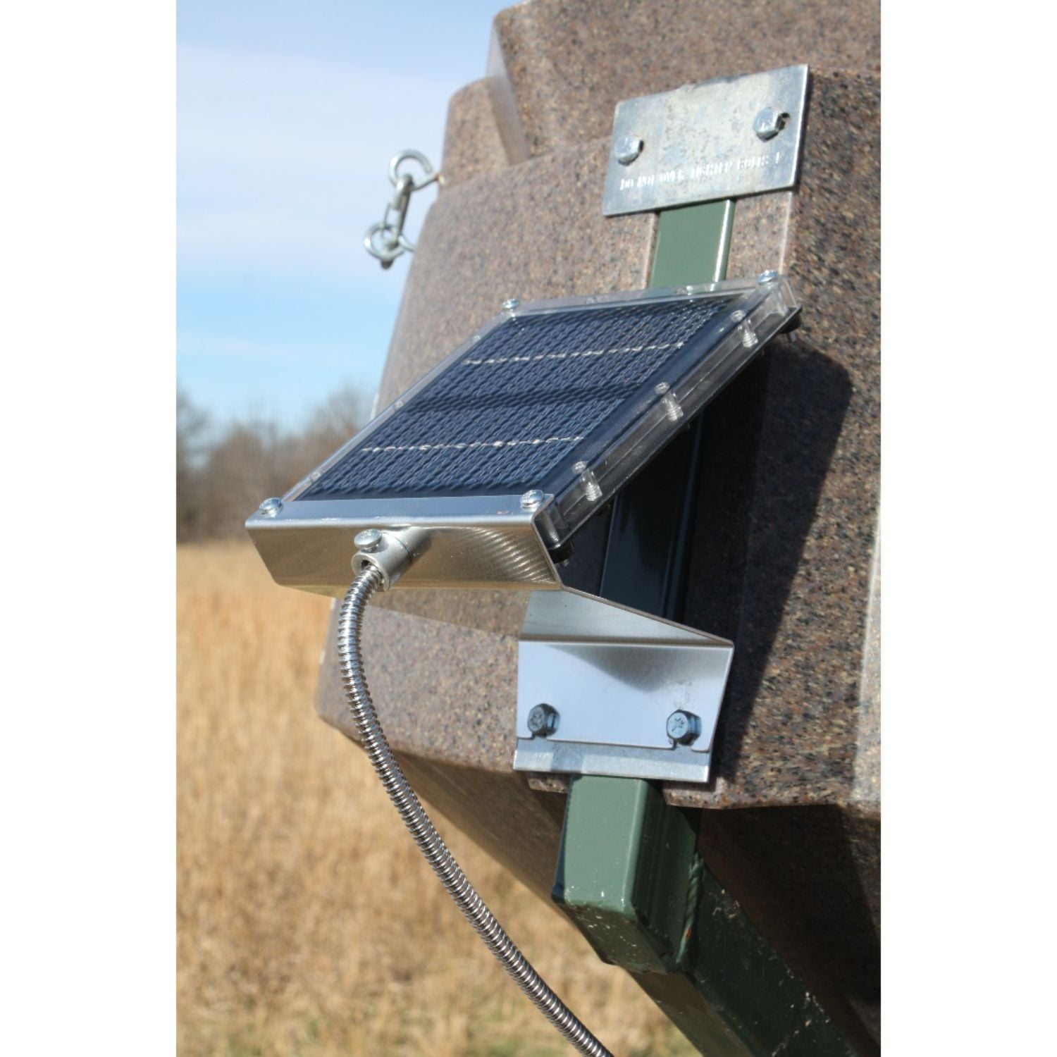 Boss Buck 12V Drum Mount Solar Panel with Wire Guard Assembled