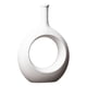thumbnail image 1 of Jarrón de cerámica decorativo con diseño hueco y maceta moderna para mesa de comedor. Blanco, 1 of 7