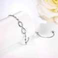 thumbnail image 3 of Pulsera Infinito Zefei Wu Ajustable con Dije de Cristal Color Plata, 3 of 5
