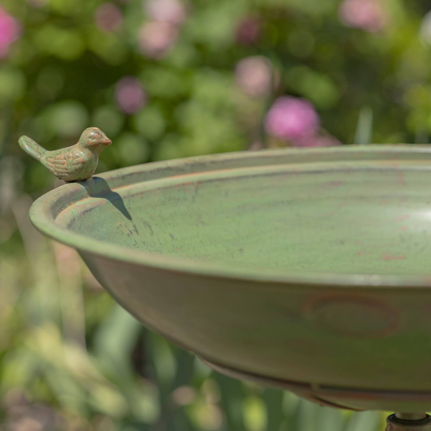 Zaer Ltd. Ornate Pedestal Style Birdbath with Cast Iron Birds on Rim (Green)