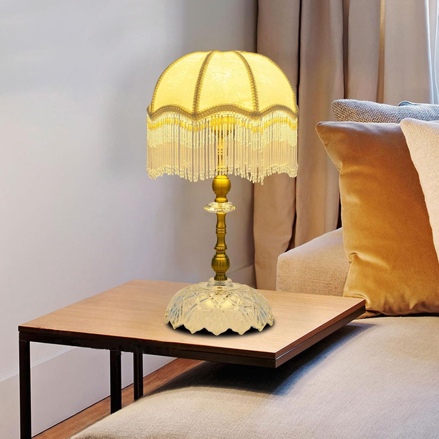 Victorian Style Tassel Table Lamp Bedroom Retro Bedside Lamp with Dome Shade and Beaded Fringe Trim, Living Room Golden Bedside Light Home Office