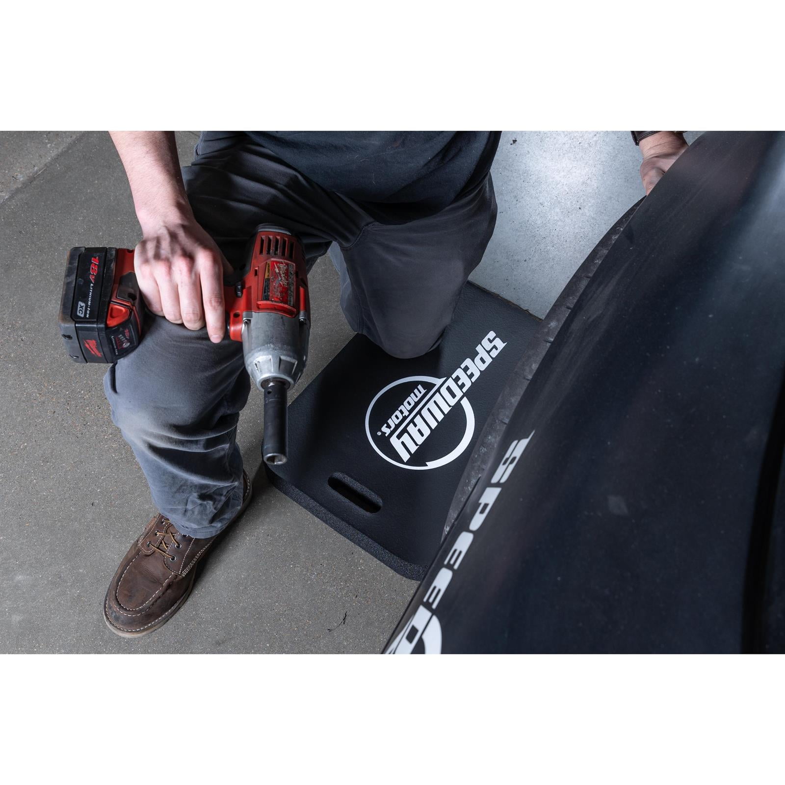 Speedway Motors Foam Work Mat Kneeling Pad for Automotive Repair, 20 x 15 x 2 Inch Thick Shop and Racing Pit Mat with Carry Handle, Comfortable Ground Protection for Garage or Track Use