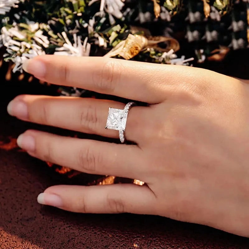 solitaire jewels 4CT Princess Moissanite Solitaire Engagement Ring For Women, 10K White Gold