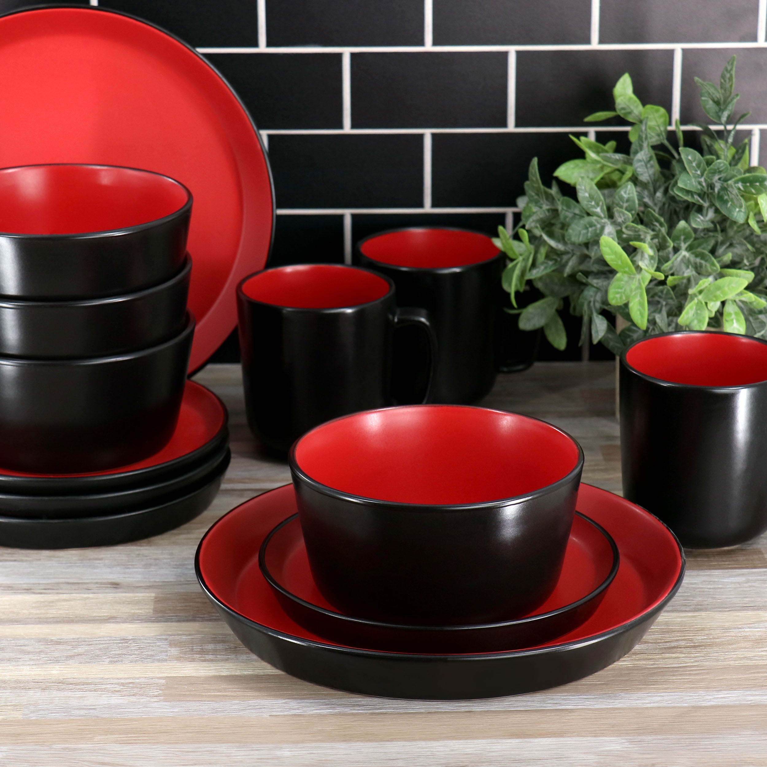 Elama, Dinnerware Set, 16 Piece, Red and Black Two Tone - Walmart.com
