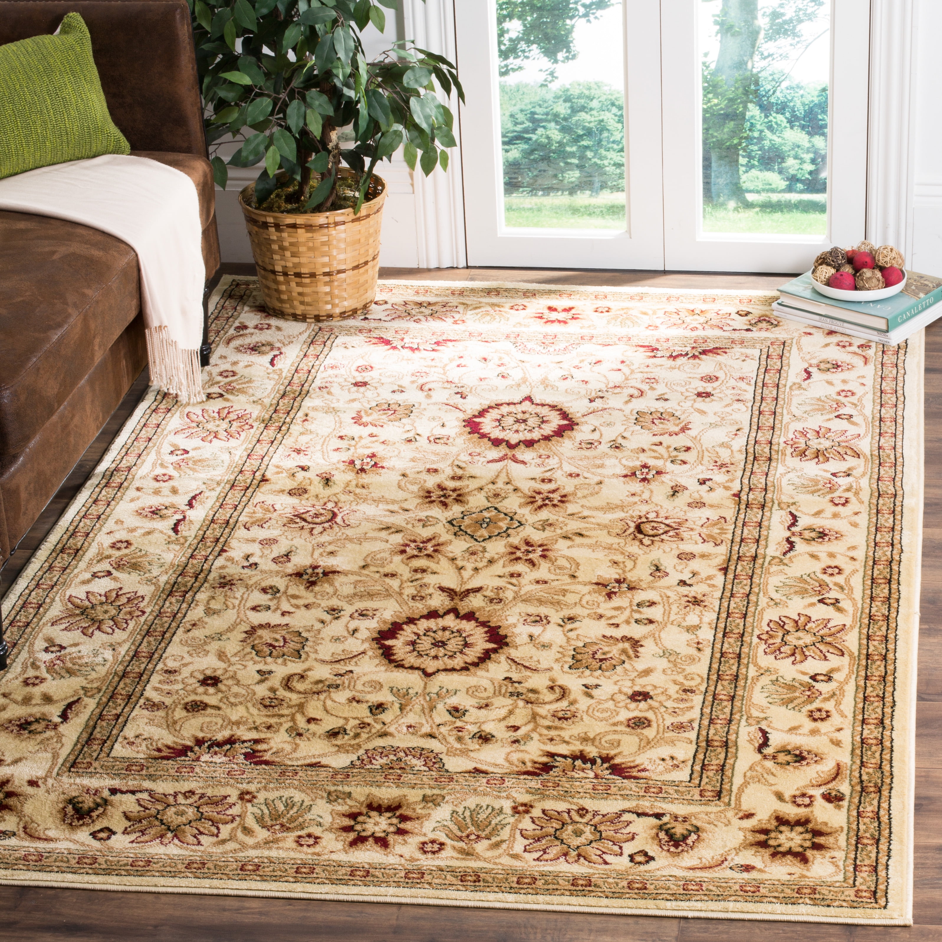 Safavieh Lyndhurst Victoria Floral Area Rug, Ivory, 2' x 3'