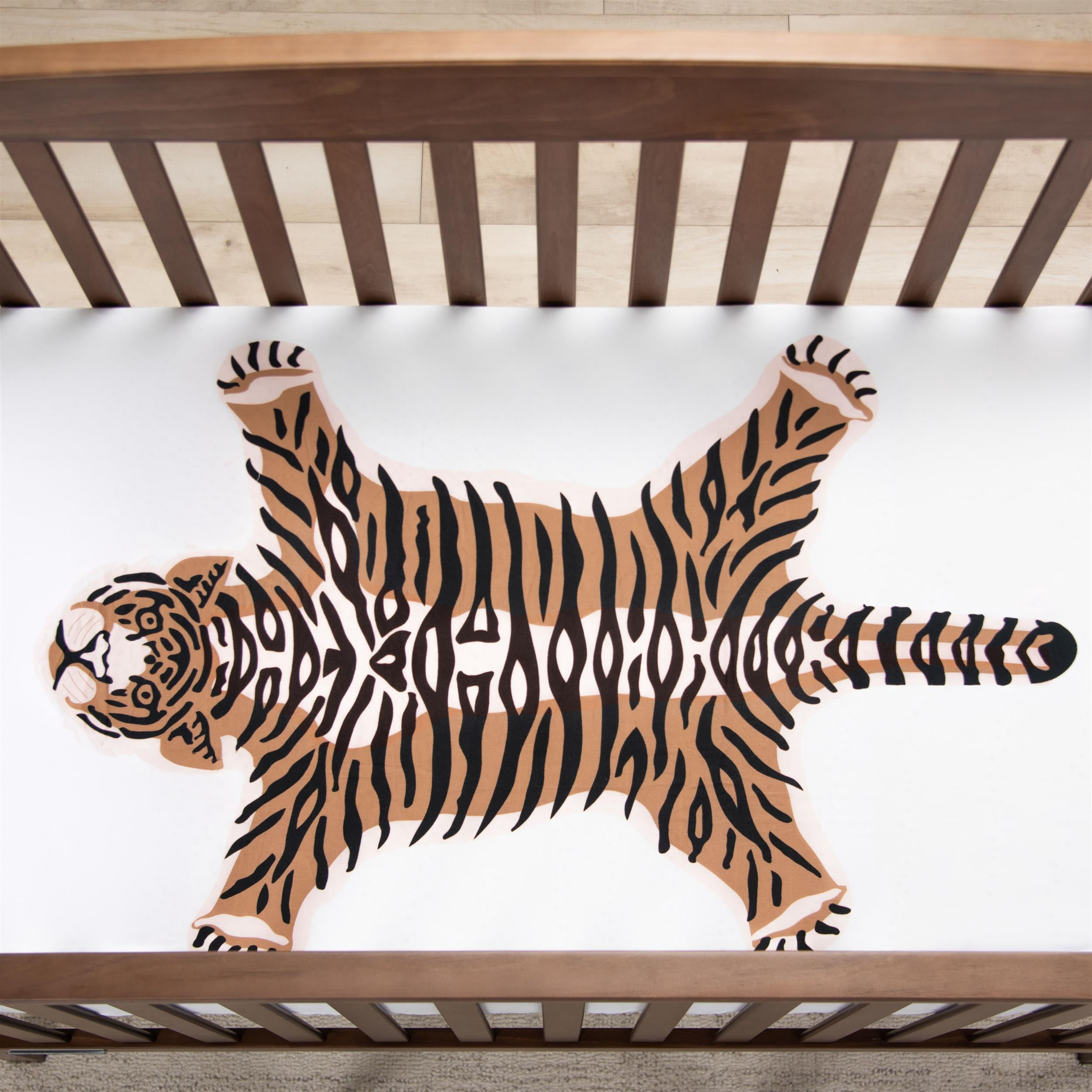 Rizzy Home 28" X 52" White/Black Tiger Cotton Cribsheet