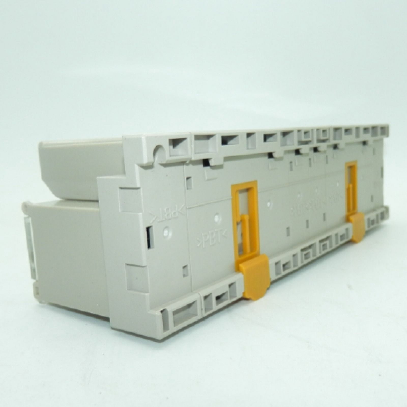 Omron Transistor Remote I/O Terminal w/ 3-Tier Terminal Blocks DRT2-ID16TA