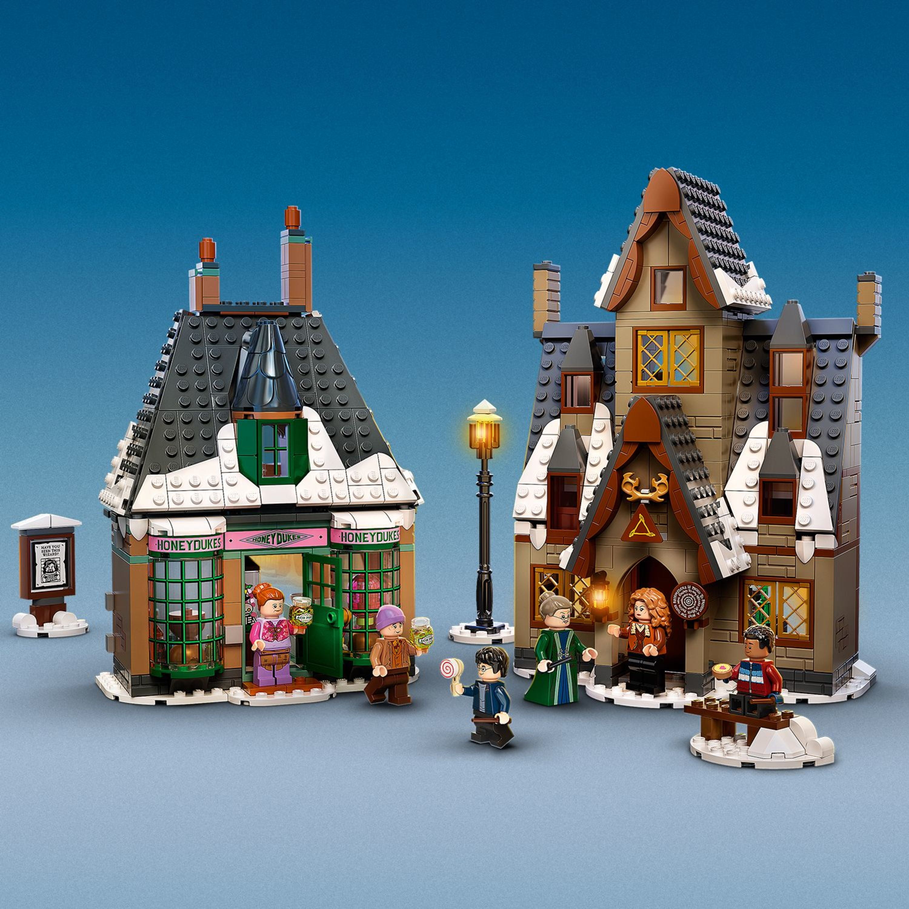 LEGO Harry Potter 76388 Visita al Villaggio Di Hogsmeade, 2 Case Giocattolo  e 6 Minifigure, Giochi per Bambini da 8 Anni LEGO 2021