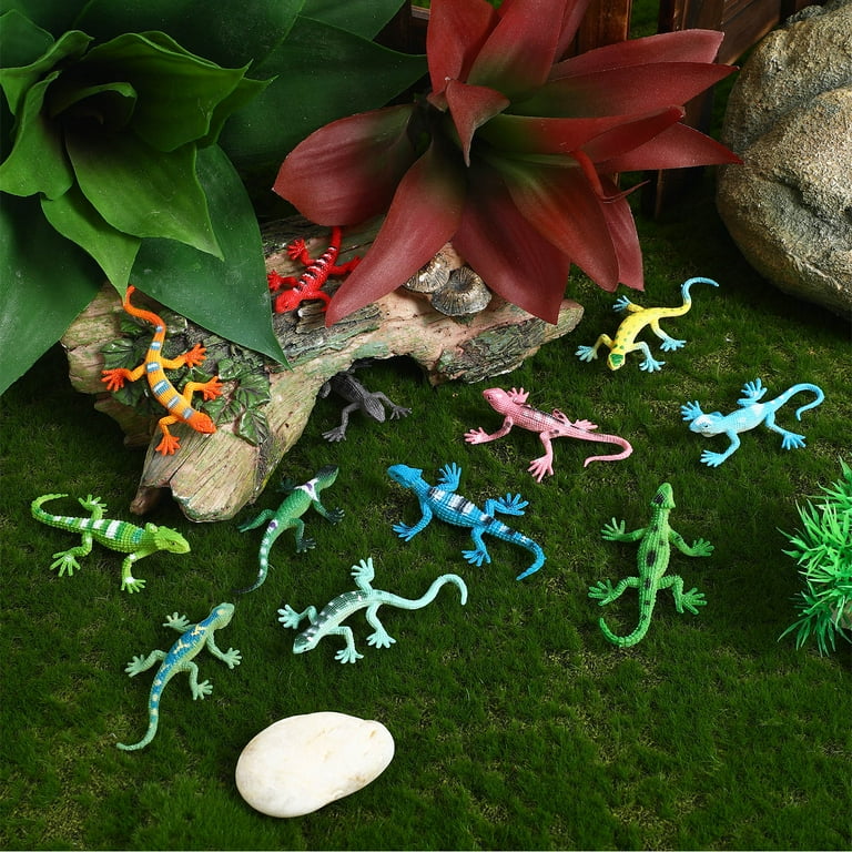 HEANUJJ 24Pcs Sticky Lizard Props Stretchy PVC Models for Party