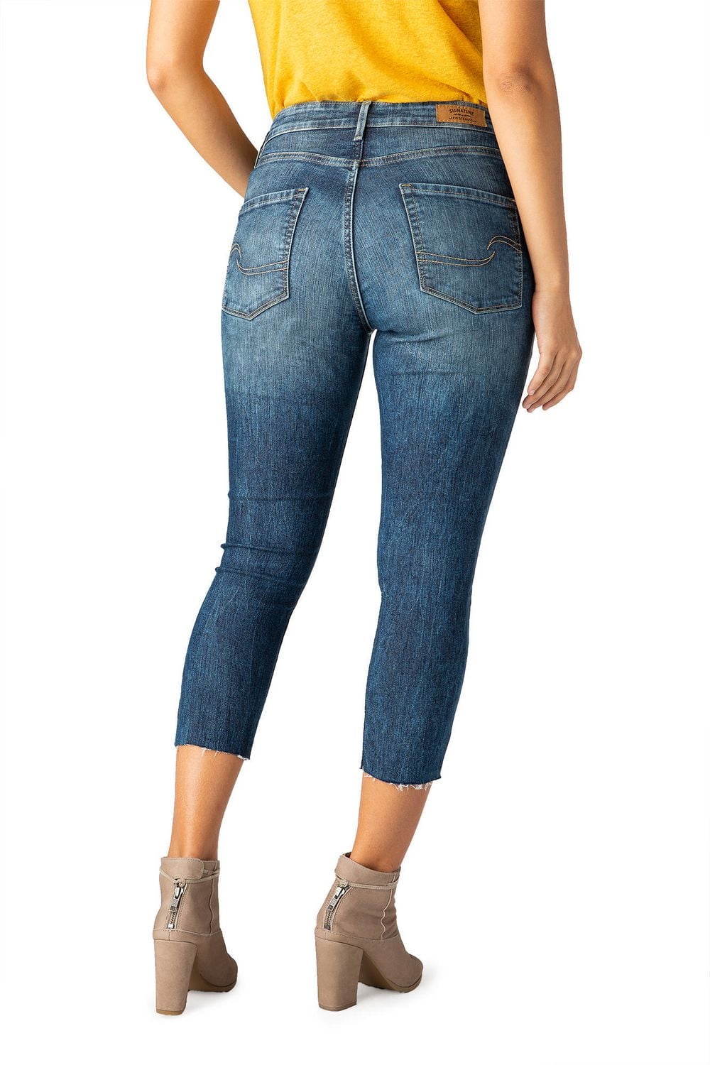 Levi Strauss Signature.™ Women's High Rise Ankle Skinny Cut off Jeans