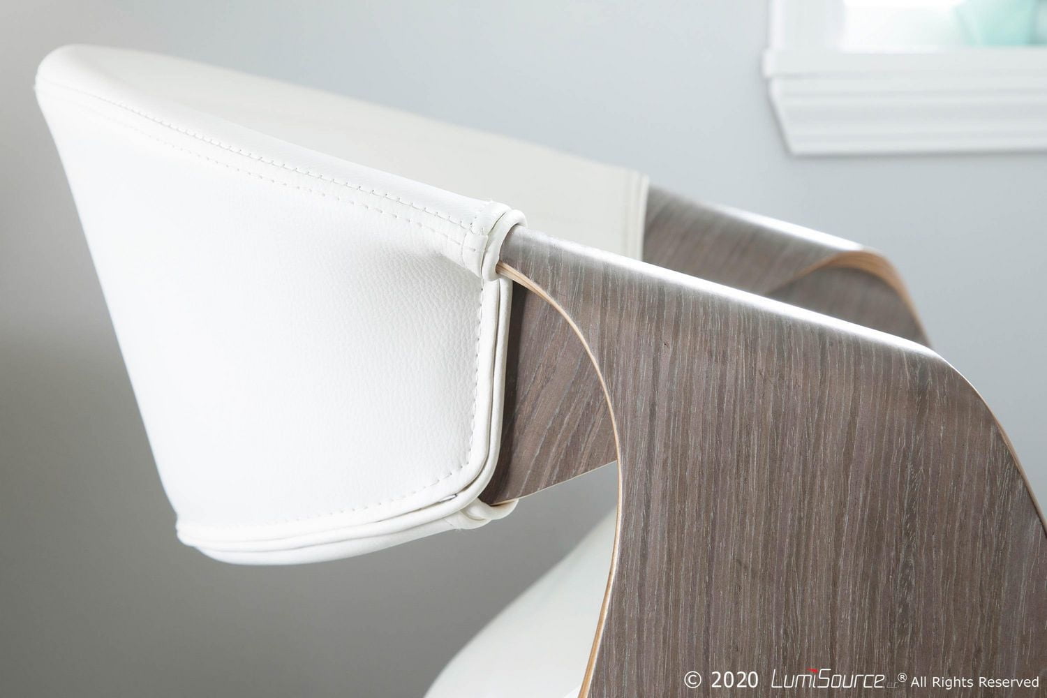 Symphony Chair by LumiSource