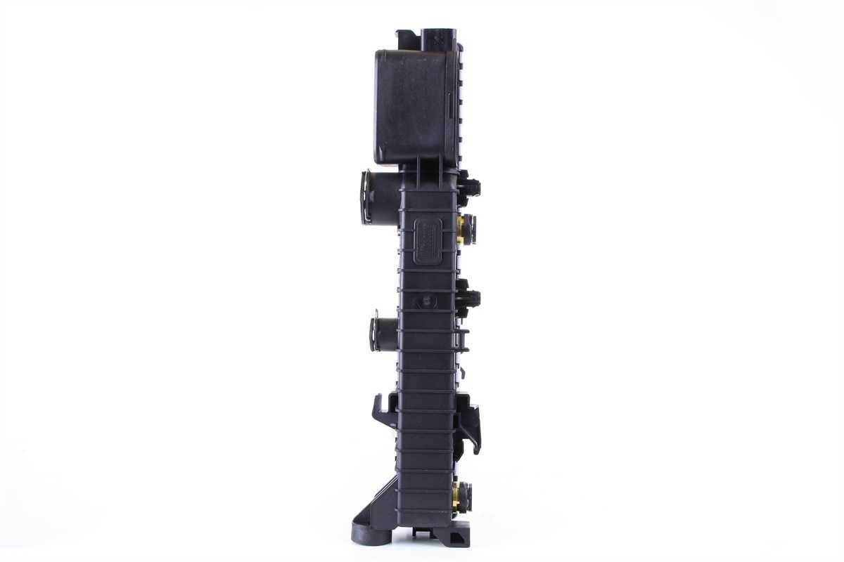 Nissens 67102A Radiator w/Integrated Transmission Oil Cooler