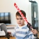 thumbnail image 4 of HWRETIE Espada de juguete de doble filo,sable de luz luminoso telescópico,cuchillo de batalla dos en uno,regalo para niño,juego de simulación,arma brillante,juego de juguete para niños, 4 of 5