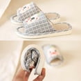 thumbnail image 4 of Pantuflas grises con diseño de cerdo de dibujos animados para niños, transpirables y antideslizantes (talla 29-30), 4 of 5