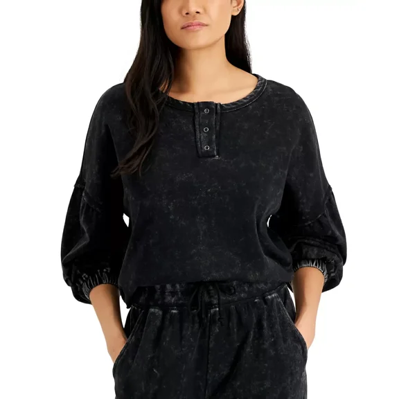 Hippie Rose Juniors’ Tie-Dyed Henley Sweatshirt, Black, Small