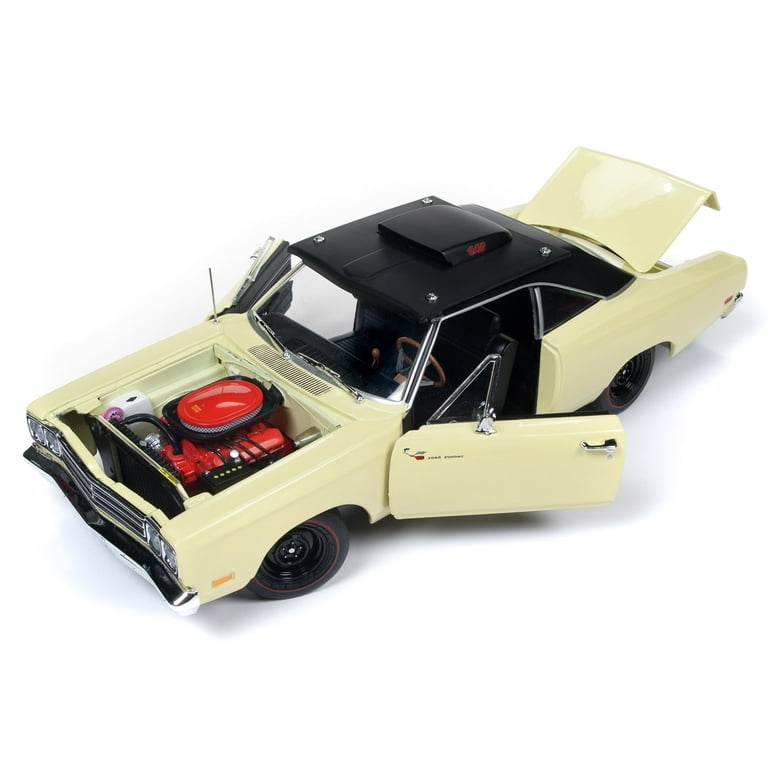 Autoworld AMM1179 1969-5 Plymouth Road Runner Coupe Sunfire