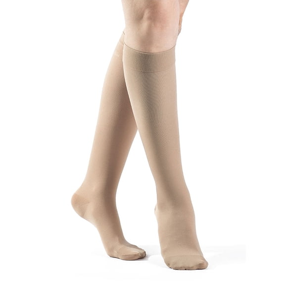 Sigvaris Essential 862 Opaque Closed ToeKnee Highs - 20-30 mmHg (Plus) Short Plus Black MS