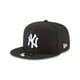 thumbnail image 1 of Gorra New Era 59FIFTY, ajustada a los New York Yankees, color blanco y negro, 1 of 6