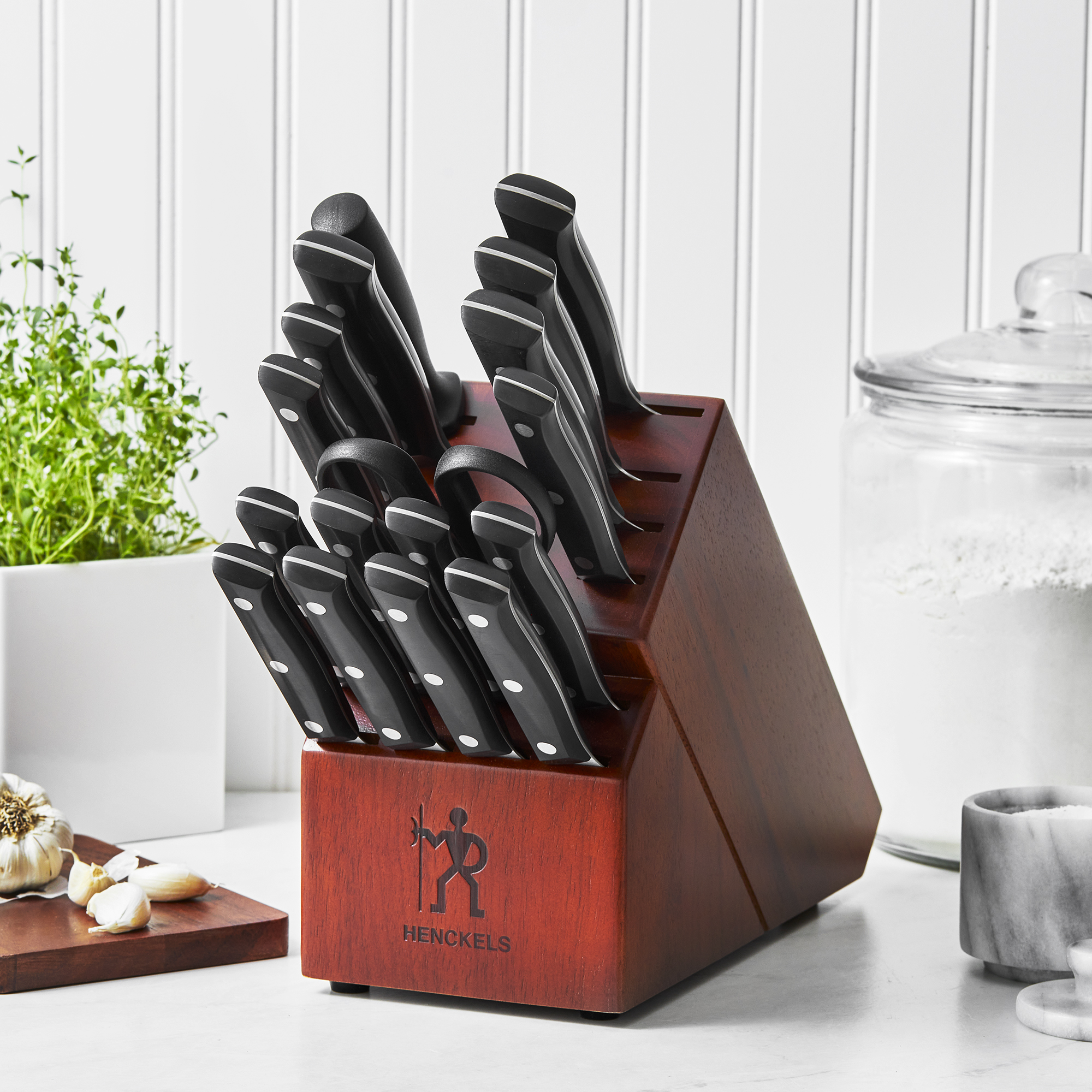 HENCKELS Dynamic 18-pc Knife Block Set