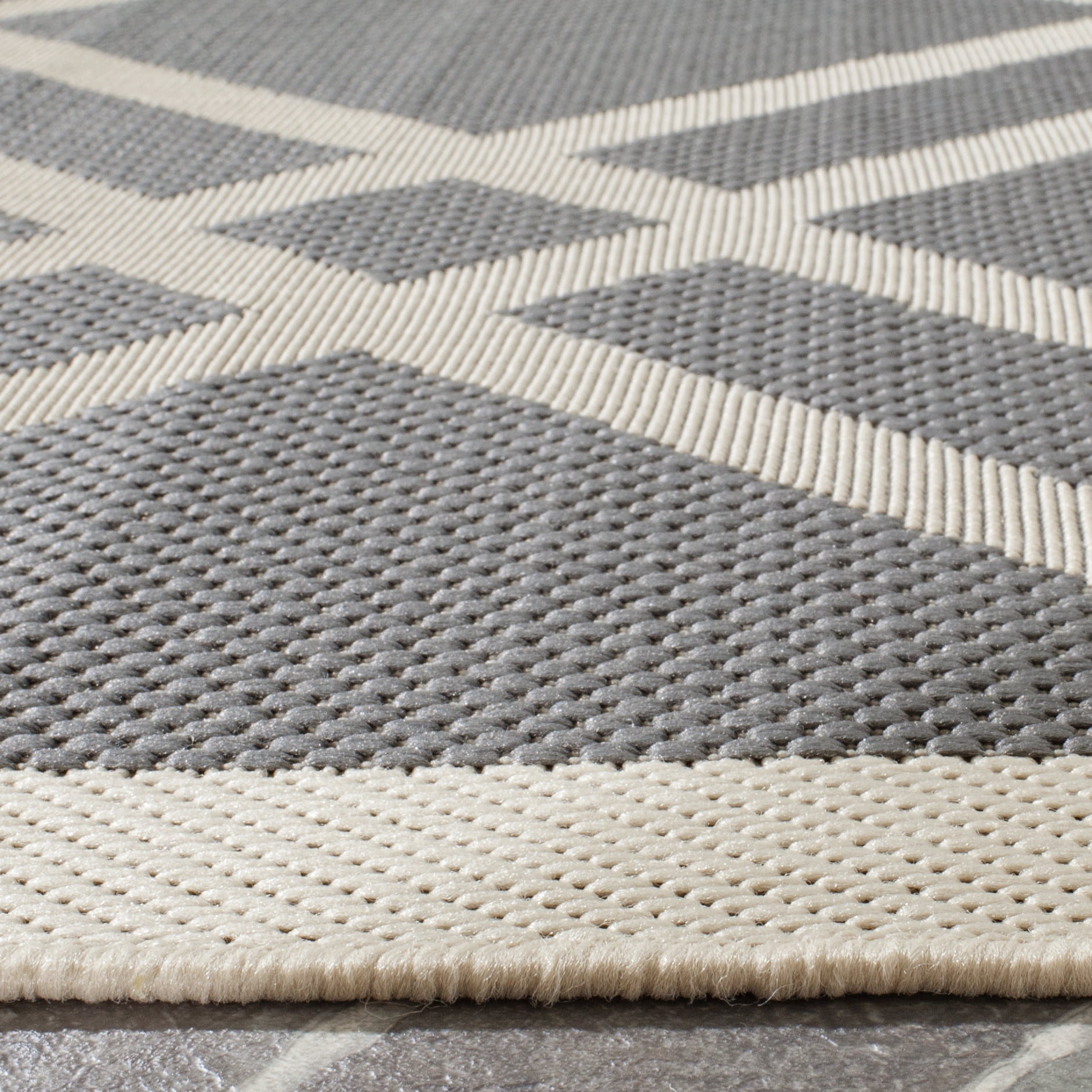 Safavieh Courtyard Jasper Geometric Indoor/Outdoor Runner Rug, Anthracite/Beige, 2'3" x 10'
