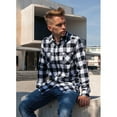 thumbnail image 2 of Build Your Brand Chemise en Flanelle à Carreaux pour Homme, 2 of 3