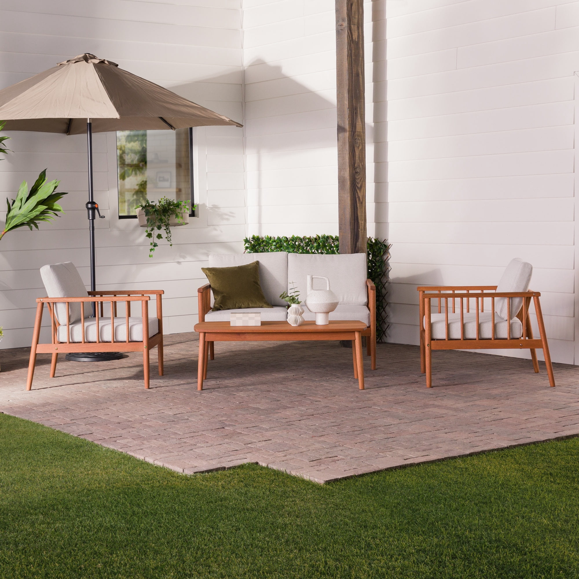 Walker Edison Modern 4-Piece Spindle-Style Eucalyptus Chat Set, Brown