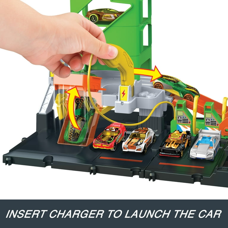 Hot Wheels City Super Recharge Fuel Station with 1:64 Scale
