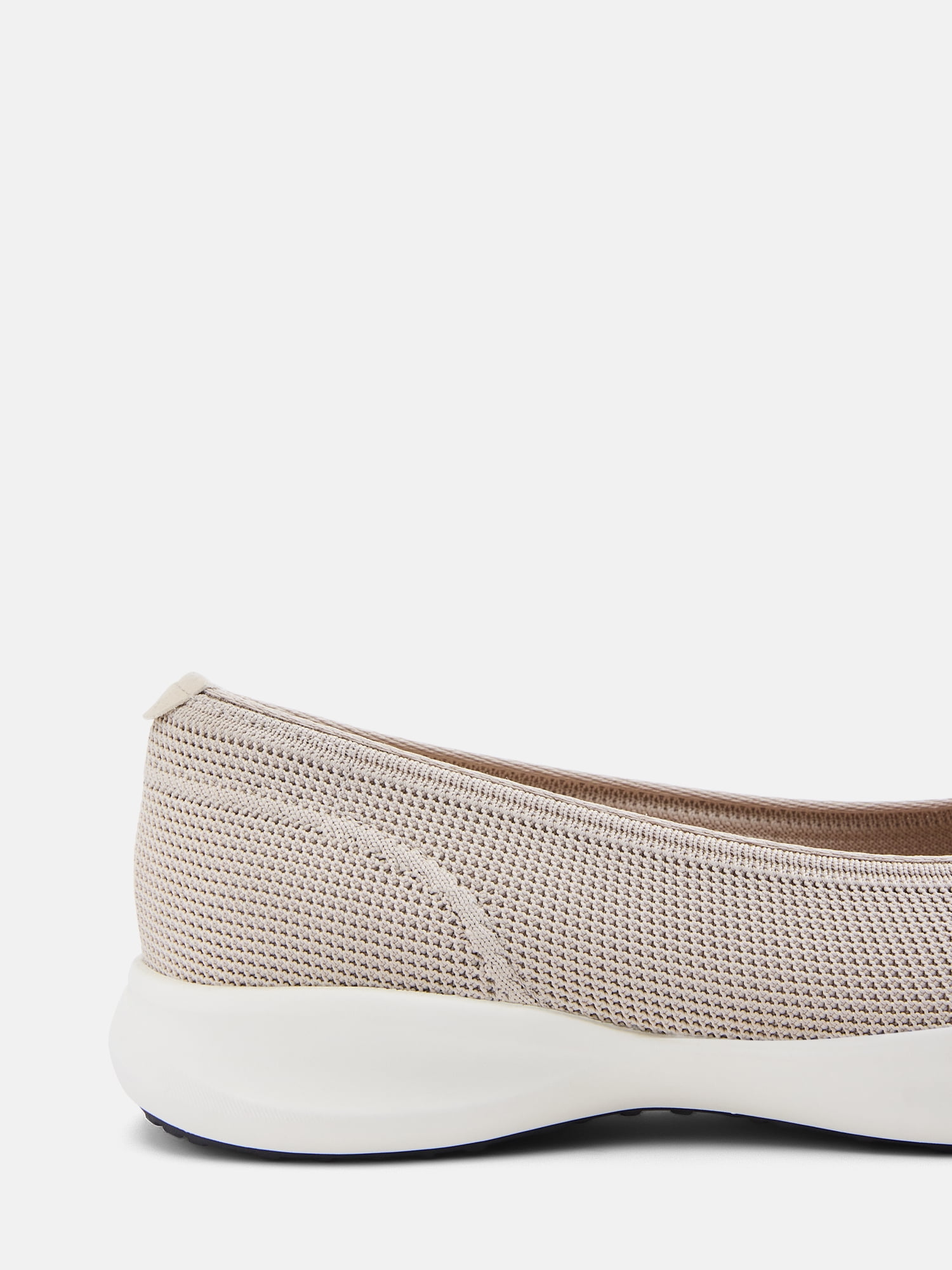 Time and Tru Women's Sporty Comfort Ballet Flats, Wide Width