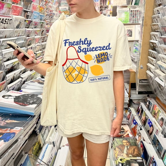 DOPASHIRT Freshly Squeezed Lemonade Graphic Tee, Retro Lemon Shirt, Trendy Summer Vacation Apparel, Limoncello Tee, Italian Market Tee Unisex S-5XL Hot Trending Shirt, Vintage Birthday Gift